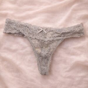 Victoria Secret Lace Thong Panties in Gray
